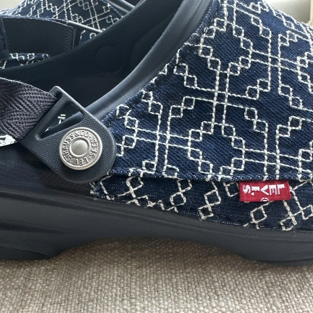 Levi's x Crocs All Terrain Clog M12 Dark Wash Denim Sashiko 208917-410